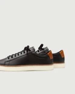 Low 1 Pro | Nero -Oliver Cabell 1 zoom