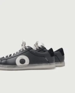 Low 1 | Reverse Oxford Yin Yang -Oliver Cabell 3 ZOOM