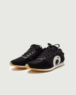 Runner | Daybreak -Oliver Cabell runner3q